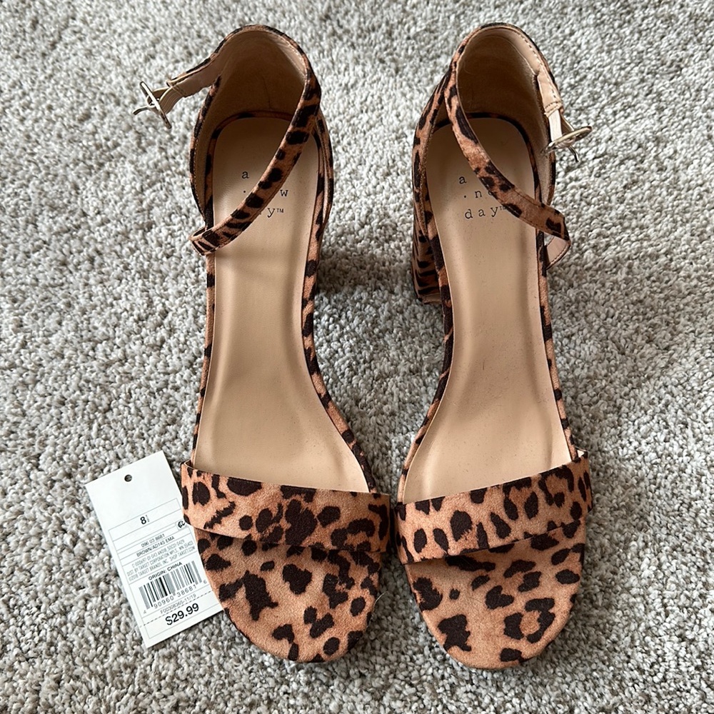 NWT Cheetah Sandal Heels